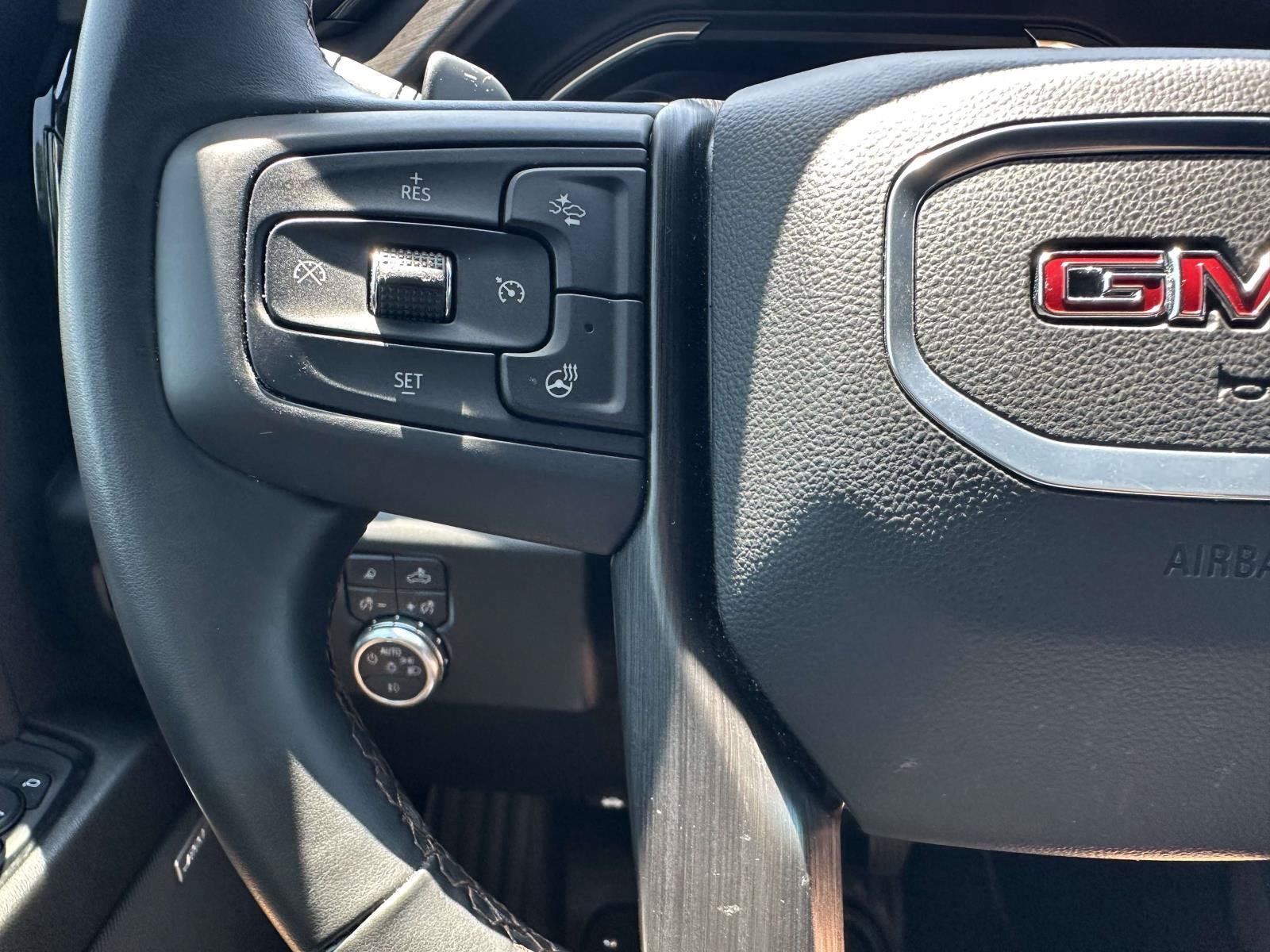 Used 2024 GMC Sierra 1500 AT4 w/ Technology Package AWD/4WD image 12