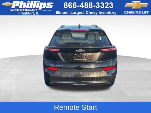 Certified 2023 Chevrolet Bolt EUV LT w/ Driver Confidence Package image 3