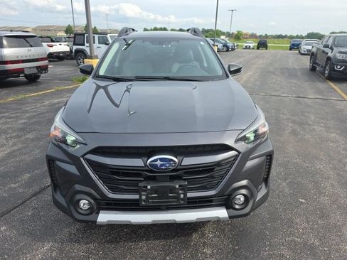 Used 2023 Subaru Outback Limited AWD/4WD image 2