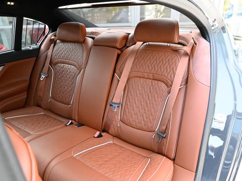 Used 2021 BMW 750i xDrive w/ Luxury Rear Seating Package AWD/4WD image 41