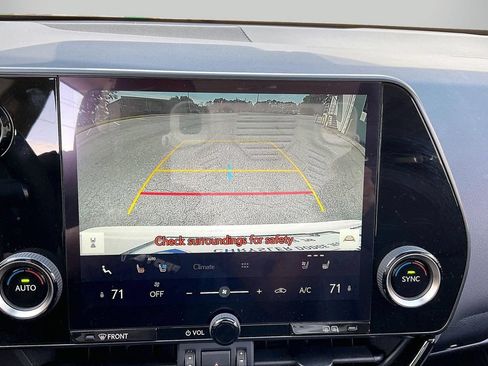 Used 2025 Lexus NX 250 FWD w/ Towing Package (2000 Lbs) image 14
