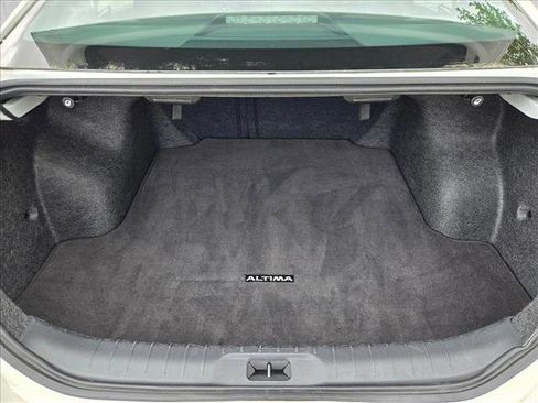 Used 2025 Nissan Altima 2.5 SV image 6