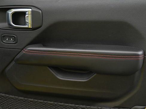 Used 2024 Jeep Wrangler Unlimited Rubicon image 21