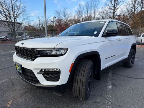 New 2025 Jeep Grand Cherokee Limited w/ Black Appearance Package image 3