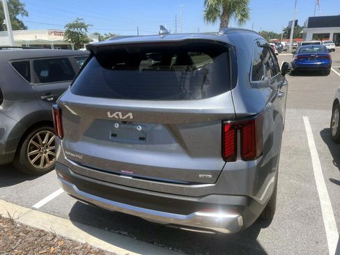 Certified 2025 Kia Sorento SX Prestige AWD/4WD image 5