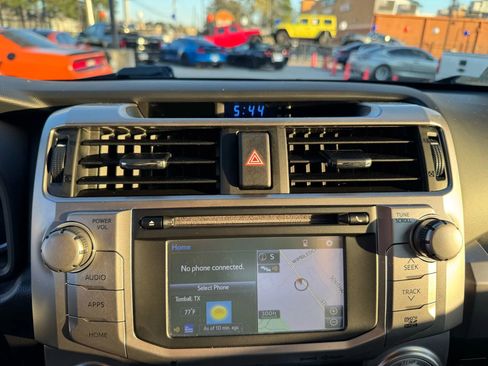 Used 2016 Toyota 4Runner SR5 Premium image 34