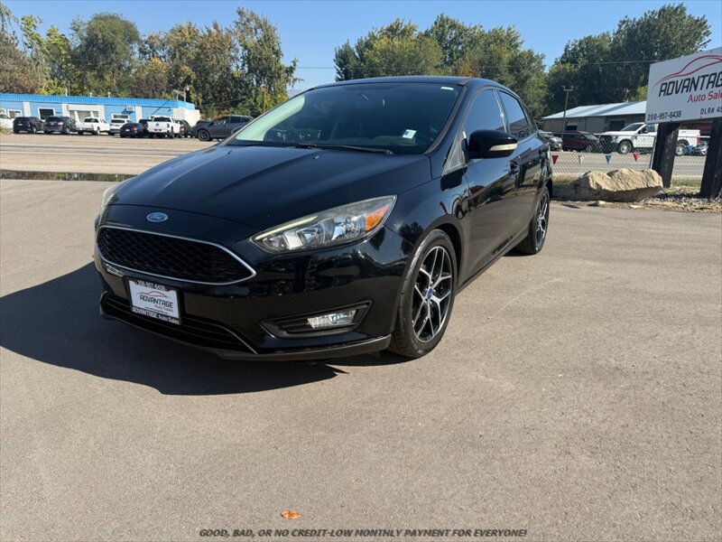 Used 2017 Ford Focus SEL FWD image 3