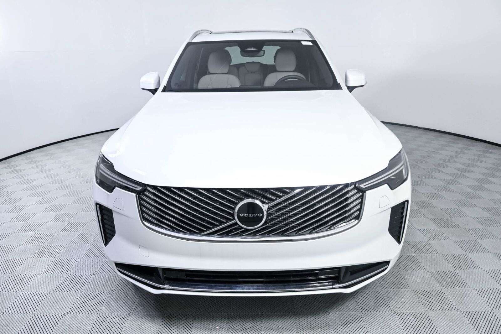 New 2026 Volvo XC90 T8 Core w/ Protection Package Premier AWD/4WD image 34