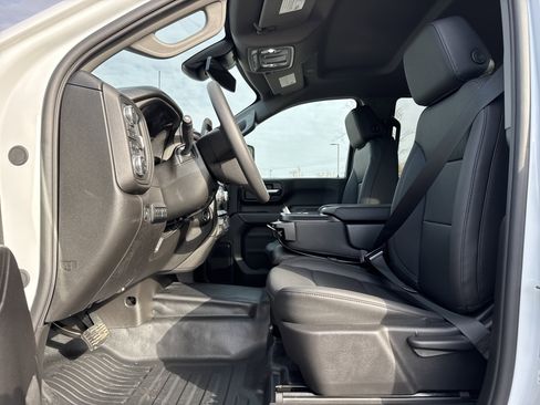 New 2026 GMC Sierra 3500 Pro w/ Convenience Package image 18