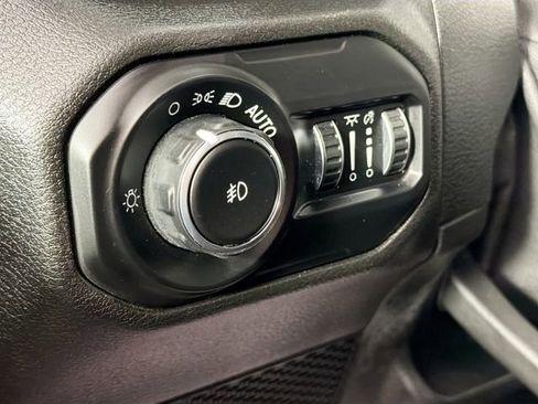 Used 2021 Jeep Wrangler Unlimited Sahara AWD/4WD image 10