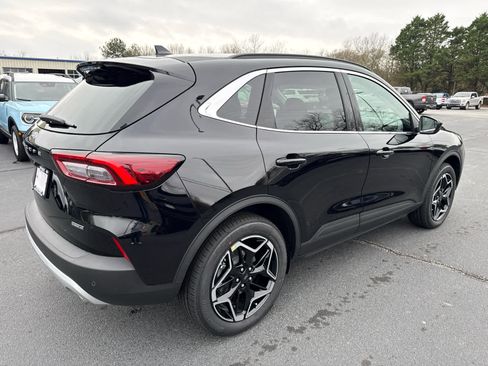 New 2026 Ford Escape Platinum image 2