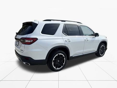 New 2026 Honda Pilot Touring image 8