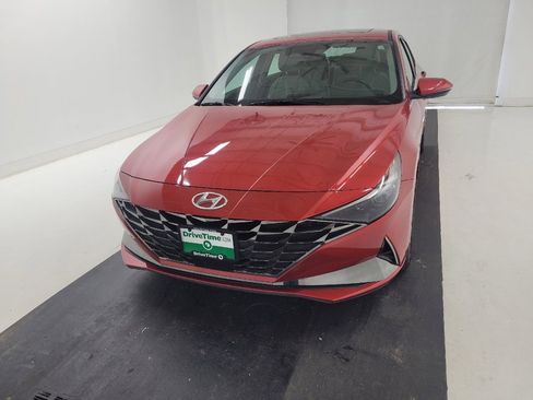 Used 2021 Hyundai Elantra Limited FWD image 15