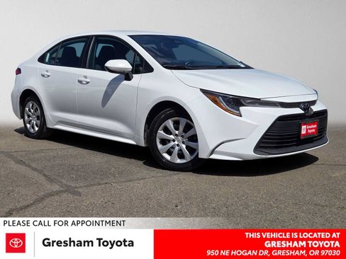 Used 2024 Toyota Corolla LE FWD image 1