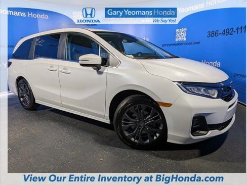New 2026 Honda Odyssey Touring image 4