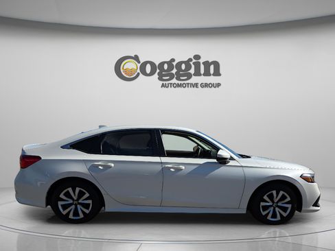 Certified 2022 Honda Civic LX image 5