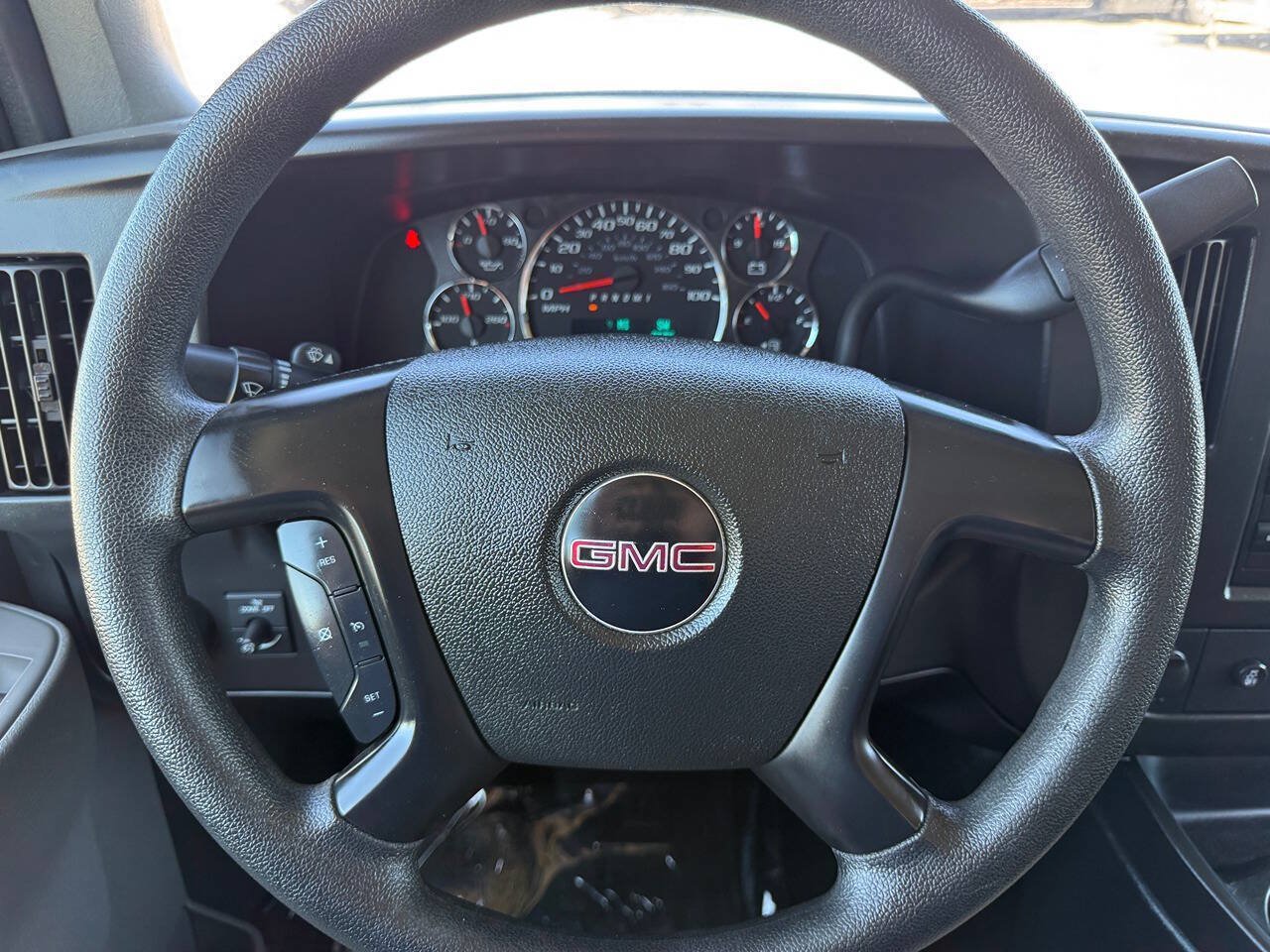 Used 2016 GMC Savana 3500 LT w/ LT Preferred Equipment Group RWD image 28