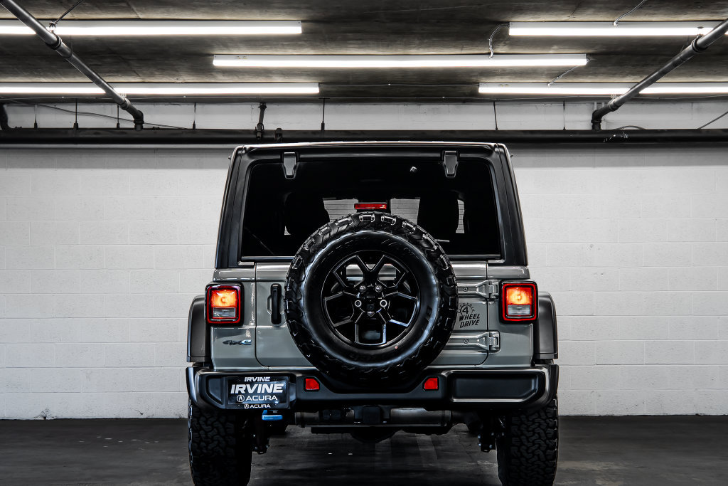 Used 2024 Jeep Wrangler Unlimited AWD/4WD image 4