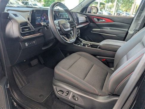 Certified 2024 Chevrolet Traverse Z71 w/ Enhanced Driving Package image 8