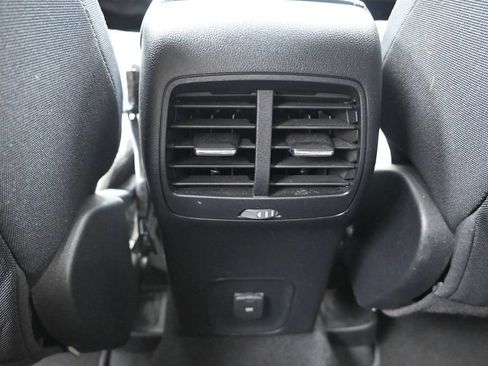 Used 2020 Ford Escape SE FWD image 29