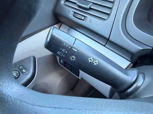 Used 2013 Honda CR-V LX image 18