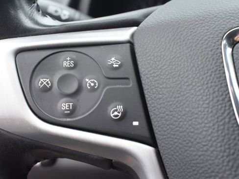 Used 2022 GMC Terrain SLT image 21