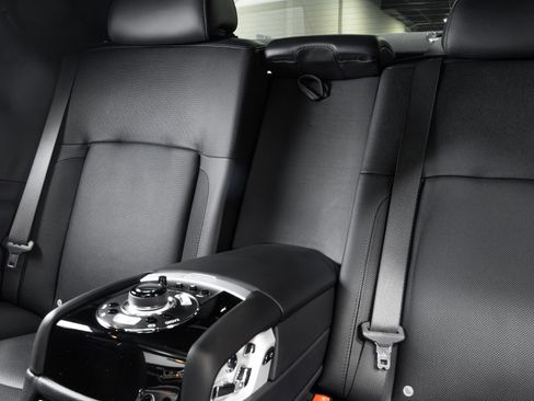 Used 2011 Rolls-Royce Ghost image 60