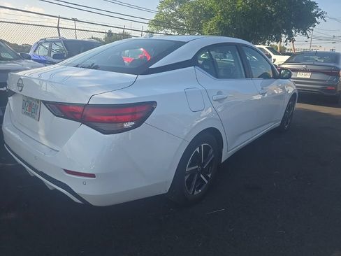 Used 2025 Nissan Sentra SV FWD image 4