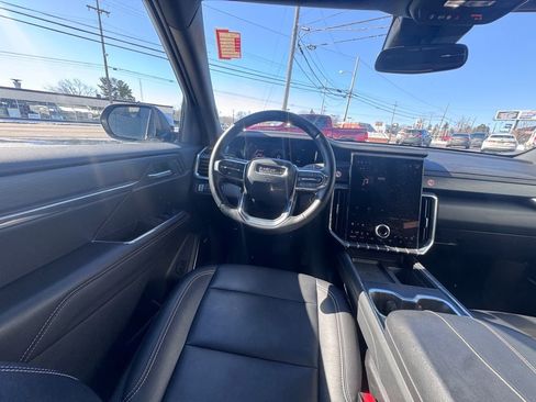 Used 2024 GMC Acadia Elevation image 26