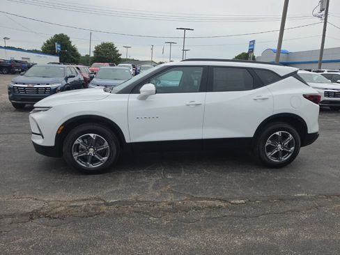 New 2026 Chevrolet Blazer LT w/ Convenience Package FWD image 4