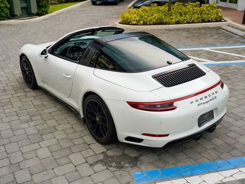 Used 2018 Porsche 911 Targa 4 GTS AWD/4WD image 21