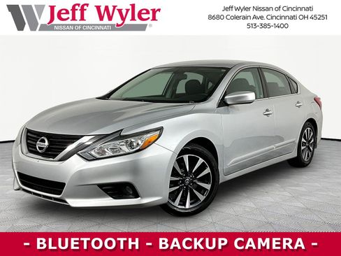 Used 2016 Nissan Altima 2.5 SV FWD image 1