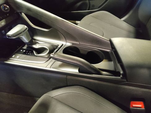 Used 2025 Hyundai Elantra Sport FWD image 26