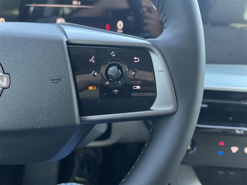 New 2025 Nissan Murano SL w/ Cargo Package image 8