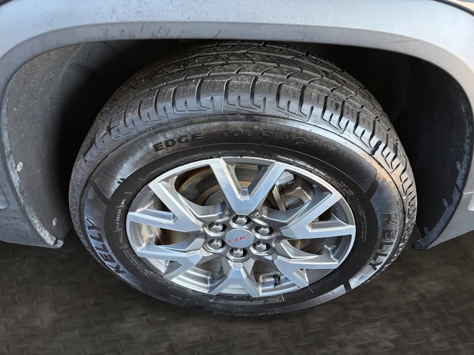 Used 2020 GMC Acadia SLE AWD/4WD image 38