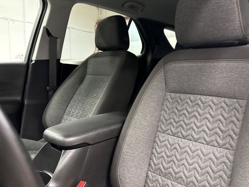 Used 2023 Chevrolet Equinox LT image 5