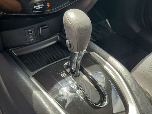 Used 2016 Nissan Rogue S w/ Appearance Package image 27