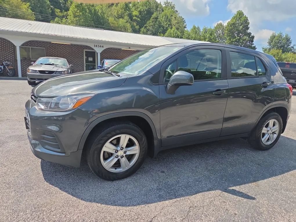Used 2019 Chevrolet Trax LS w/ LPO, Protection Package AWD/4WD image 1