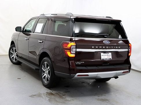 Used 2024 Ford Expedition Limited image 8
