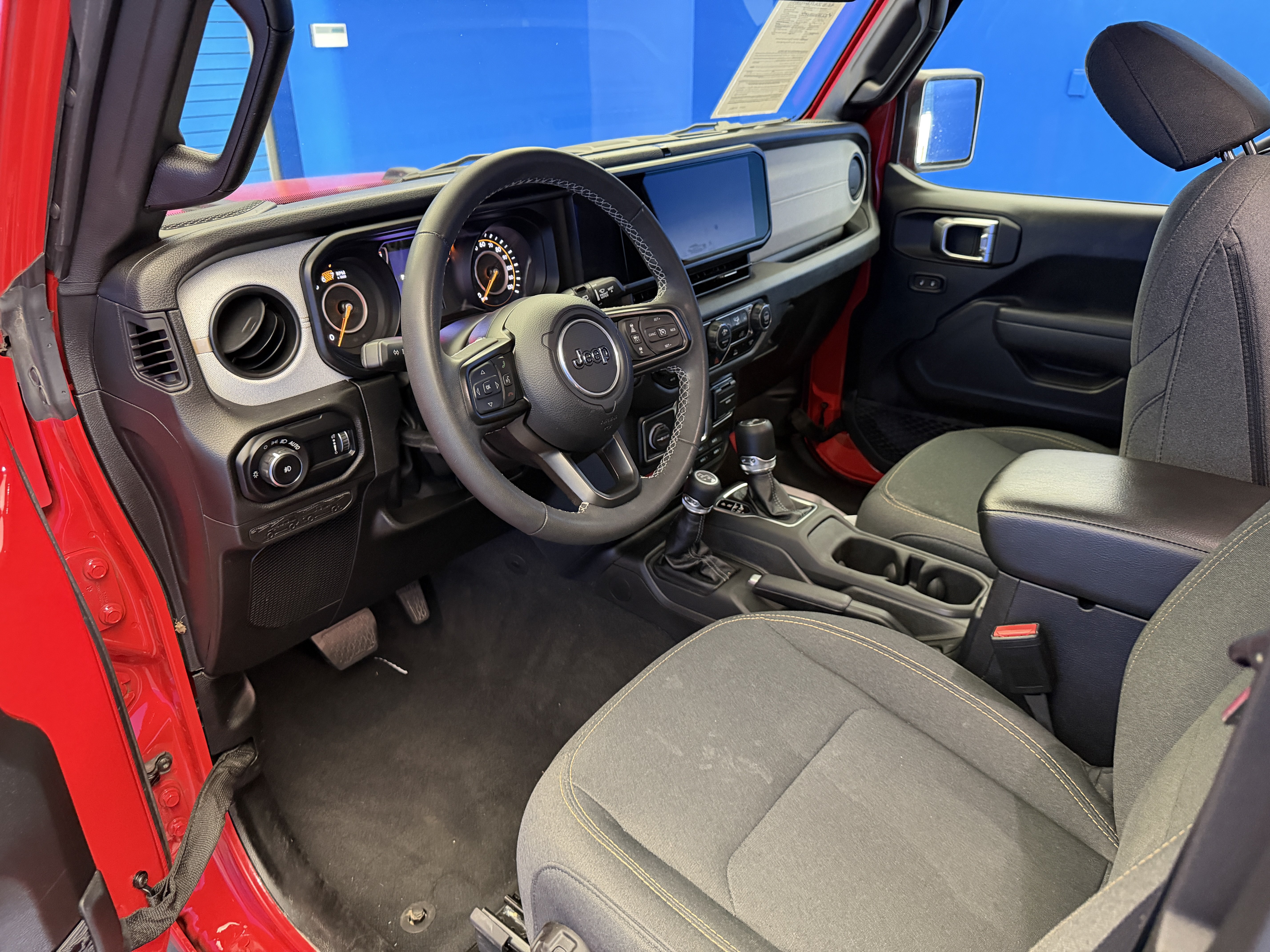 Used 2025 Jeep Wrangler Sport AWD/4WD image 11