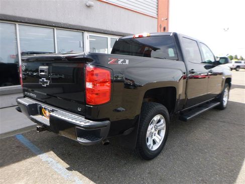 Used 2018 Chevrolet Silverado 1500 LT w/ All Star Edition AWD/4WD image 3