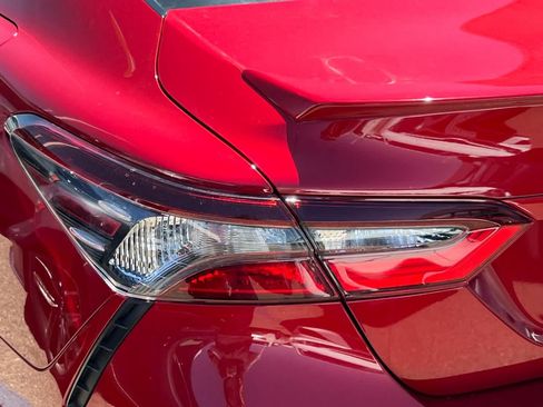 Used 2022 Toyota Camry SE FWD image 20