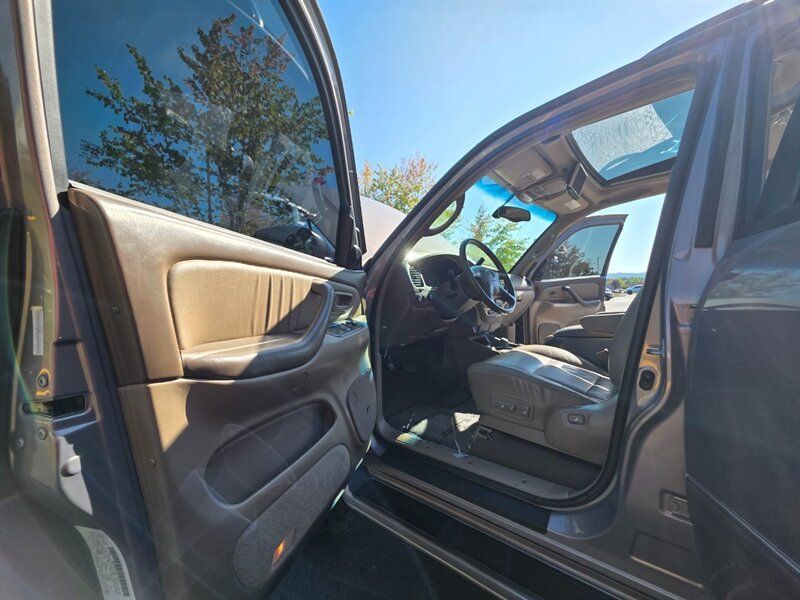 Used 2002 Toyota Sequoia Limited AWD/4WD image 13