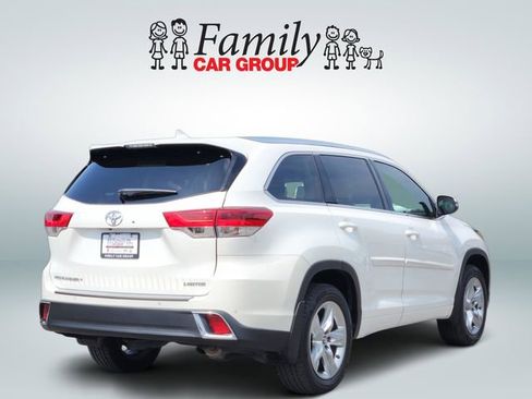 Used 2017 Toyota Highlander Limited FWD image 4