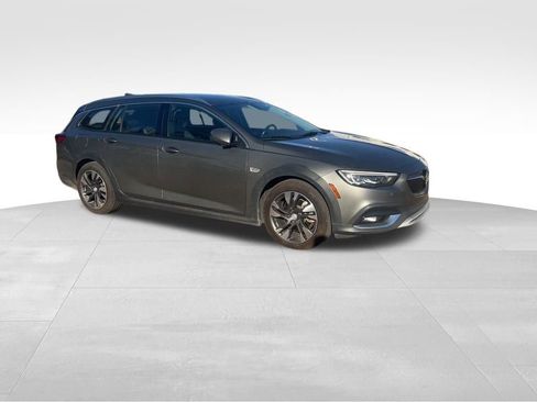 Used 2018 Buick Regal Preferred w/ Sights and Sounds Package image 14