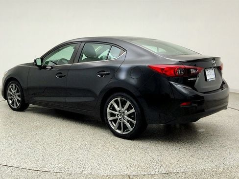 Used 2018 MAZDA MAZDA3 Touring FWD image 7