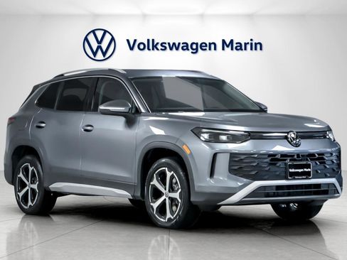 New 2026 Volkswagen Tiguan SE image 7