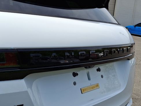 Used 2025 Land Rover Range Rover Evoque S image 27