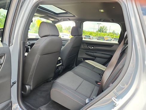 Used 2025 Honda CR-V Sport image 10