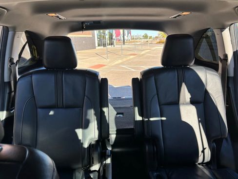 Used 2017 Toyota Highlander SE image 31